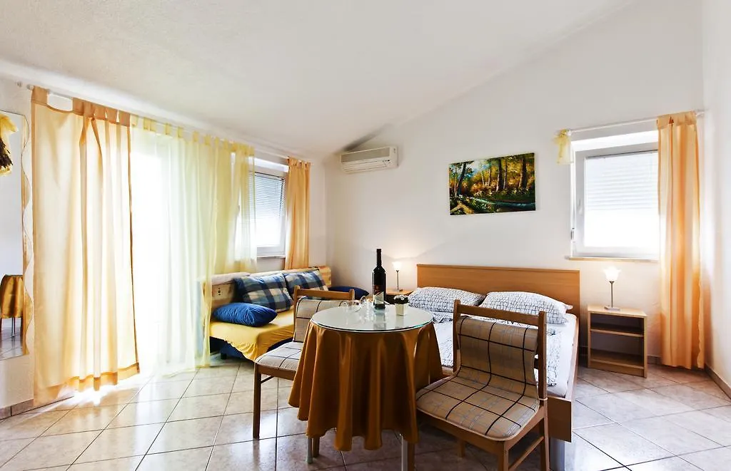 Studios Simona Medulin Apartmán