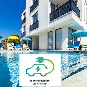 https://villa-cindri-ii.pula-hotels.org